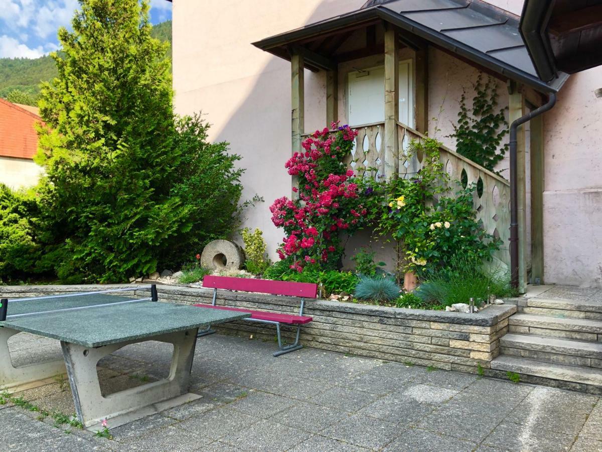 Auberge Pour Tous Vallorbe Exterior photo